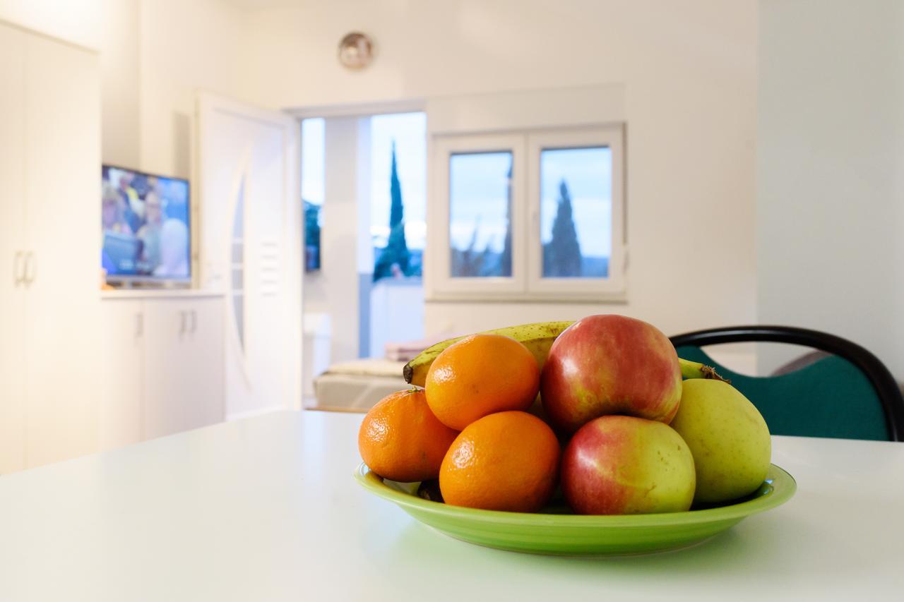 Apartmani Orhideja Gornji Karin Zewnętrze zdjęcie