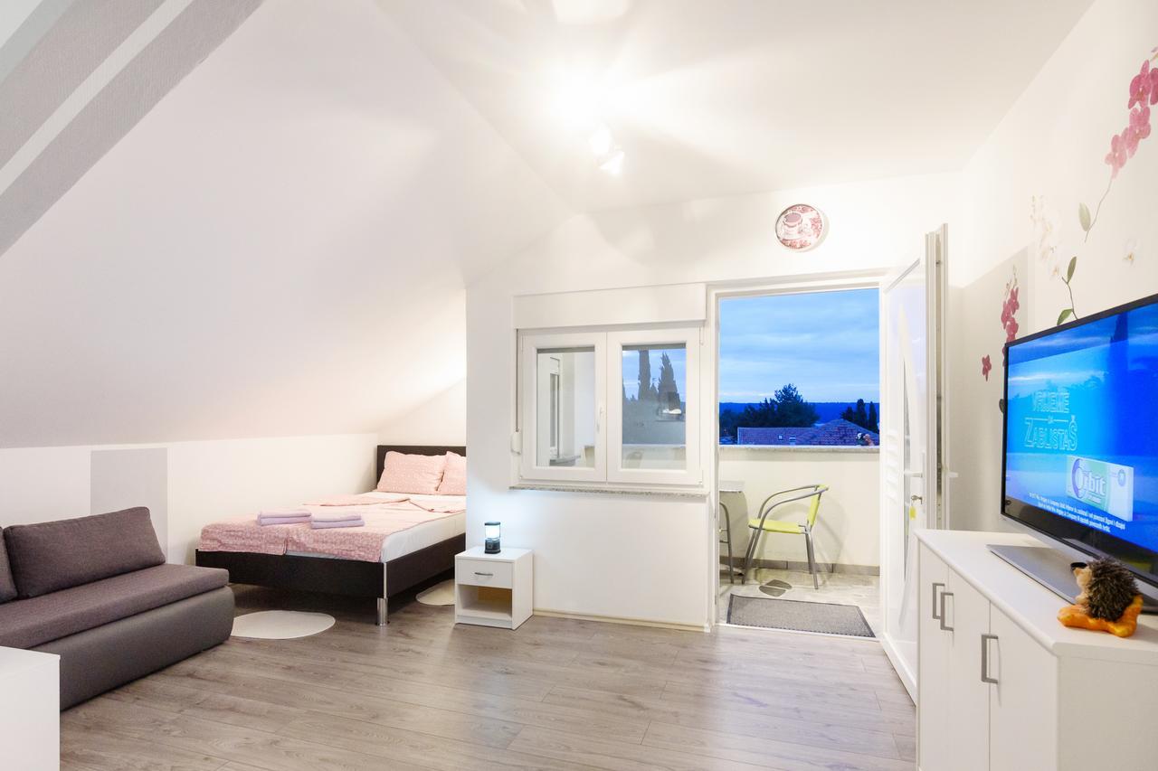 Apartmani Orhideja Gornji Karin Zewnętrze zdjęcie