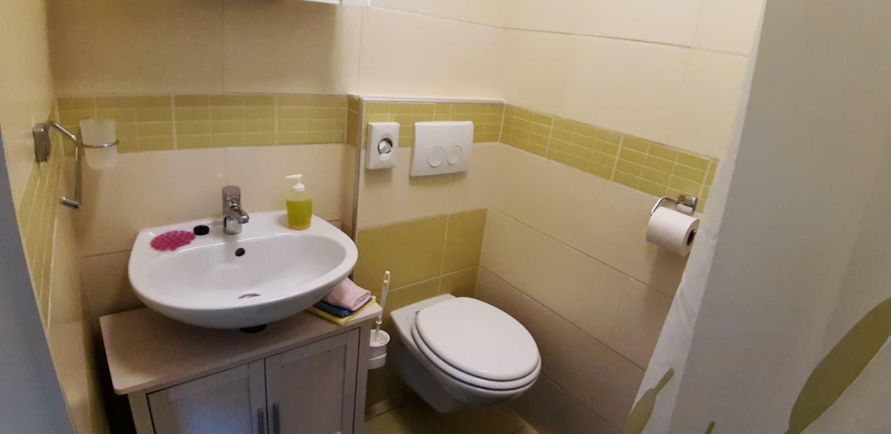 Apartmani Orhideja Gornji Karin Zewnętrze zdjęcie